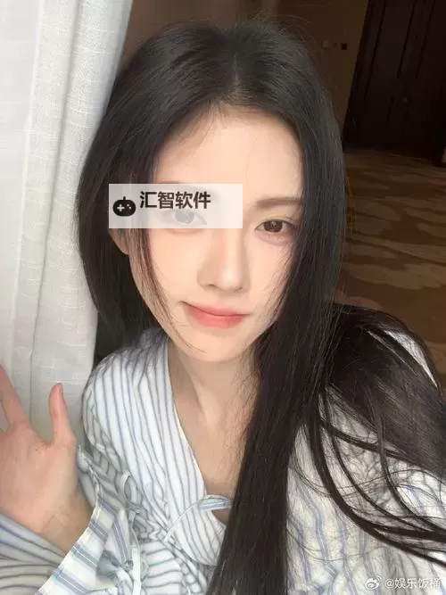 小明看看国内自拍图片网页：欣赏本土明星的最新自拍照图1