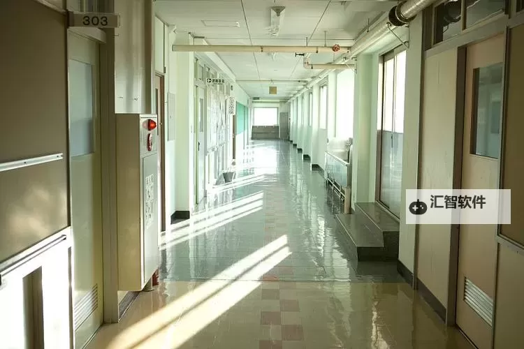 在没人的教学楼走廊里做的奇思妙想图1