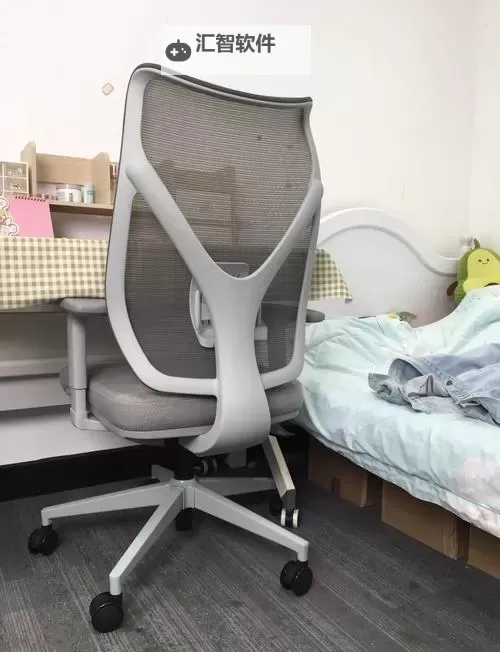 坐在有木棒的椅子上是什么感觉：令人难忘的体验与感受图1