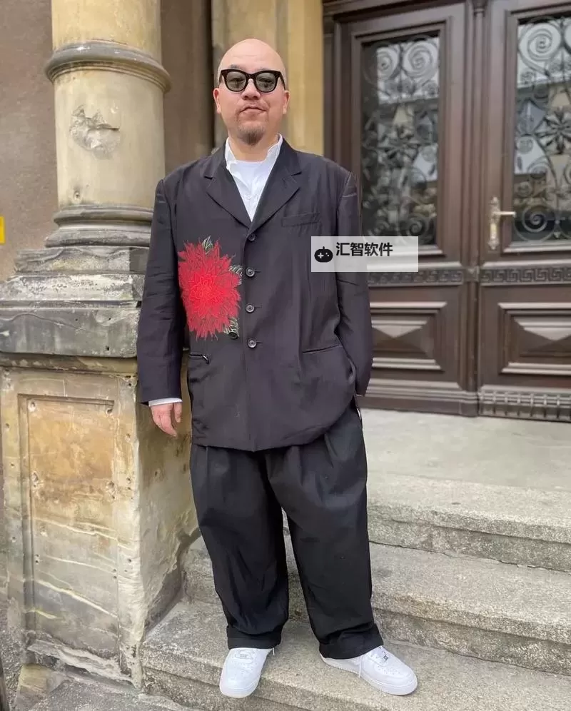 Www,老色哥：揭秘网络中的情色网站与内容分析图1