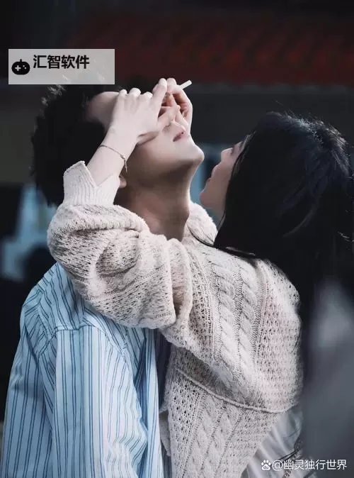 最美情侣视频免费观看：浪漫瞬间尽在掌中图1