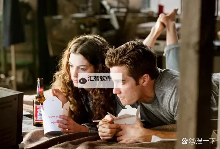 两个人在房间里探讨人生网站的电影：一场关于自我与未来的思想碰撞图2