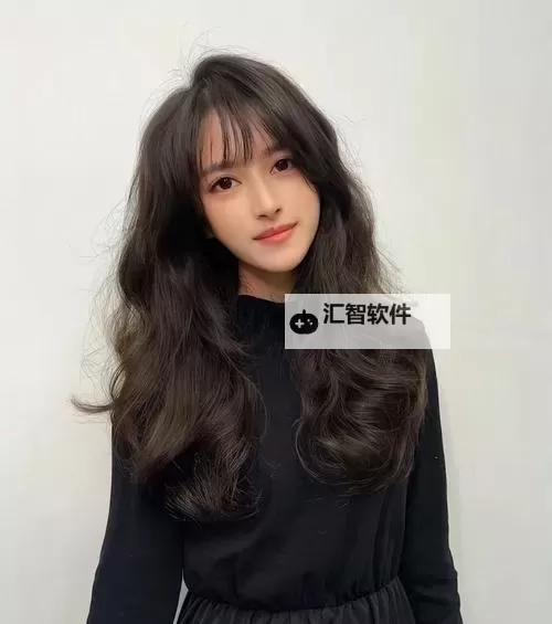 2024年最新卷发发型图片欣赏，打造时尚潮流新造型图1