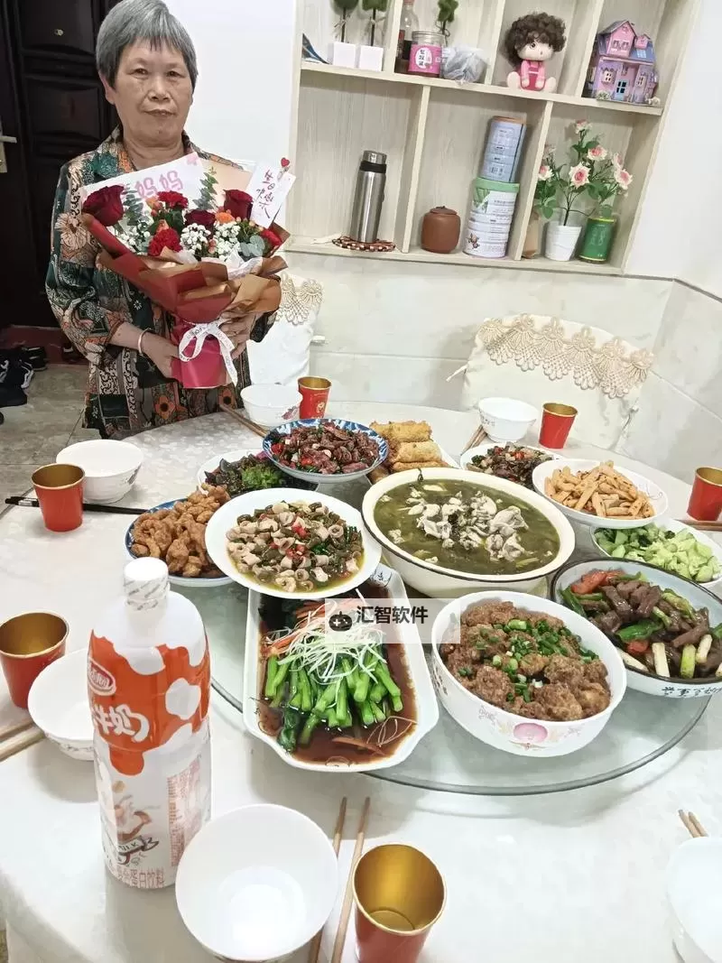 妈妈生日喝酒了没忍住：温馨时刻背后的小趣事图1