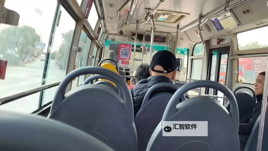 在公交车上到高C的精彩瞬间分享图1