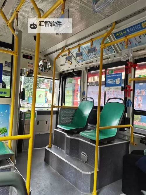 坐公交车弄了2个小时，究竟弄了什么让人意想不到？图2