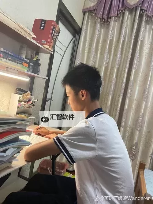 坐在硬邦邦的东西上面写作业：我与坚硬椅子的奇妙日常图1