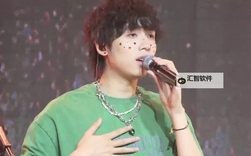 Chinese超帅露脸solo：展现真正的魅力与自信图1