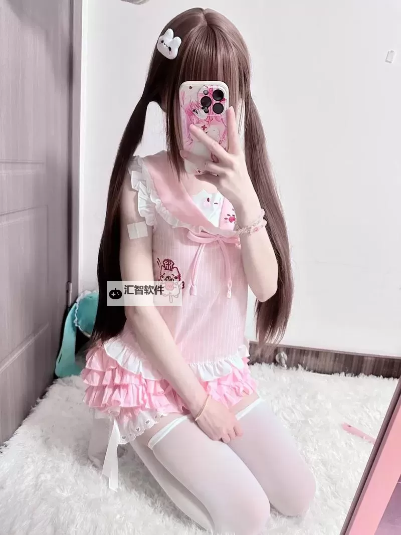 秋名山龙一 X-005 小婕双马尾白丝：赛道奇遇记图1