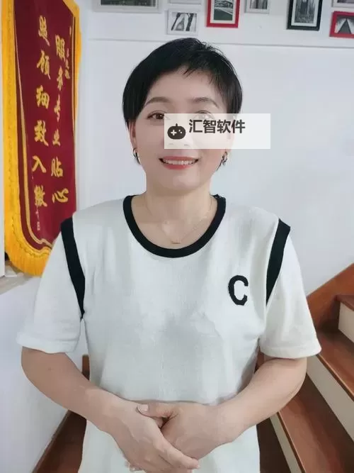 资深保姆成就：用爱与责任打造温暖家庭的守护者图1