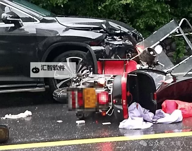 现场直击：最新车祸现场神秘细节曝光图1