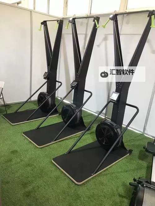 精彩瞬间:在健身器材上做了起来视频大揭秘图1