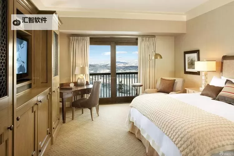 在酒店落地玻璃窗前做强了你：都市夜色中最震撼的瞬间图1