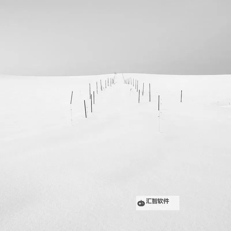 探索色彩迷雾：扒灰色之一的艺术魅力图1