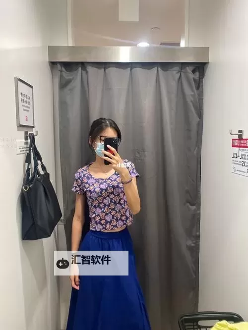 探索乐趣：优衣库试衣间视频观看指南图1