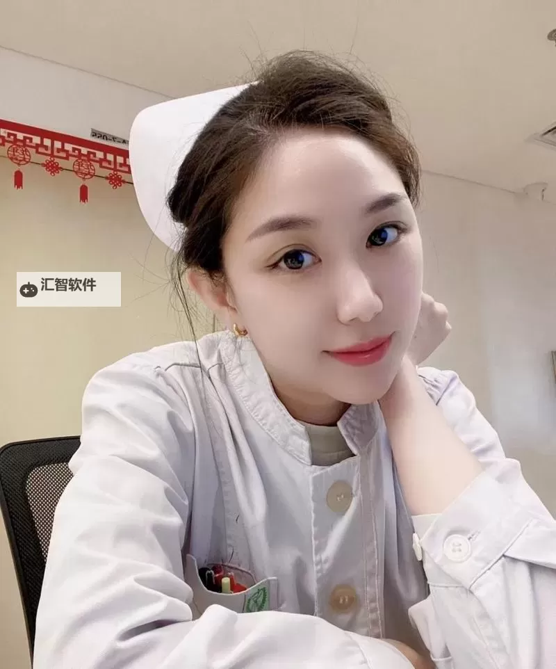 温暖守护者：感人故事中的xxxxx中国护士图1