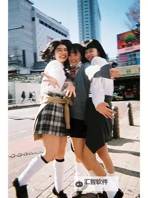 探索真宫沙梨子的魅力：日本女性偶像的多彩人生图1