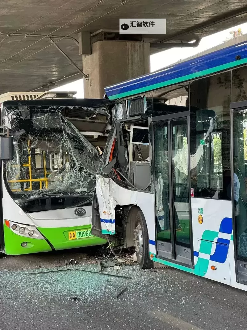 在公交车上被撞了八次：一次意外的成长之旅图1