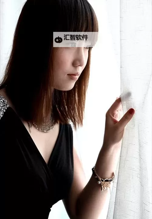 探索张筱雨人体艺术魅惑之美：艺术与魅惑的完美融合图1