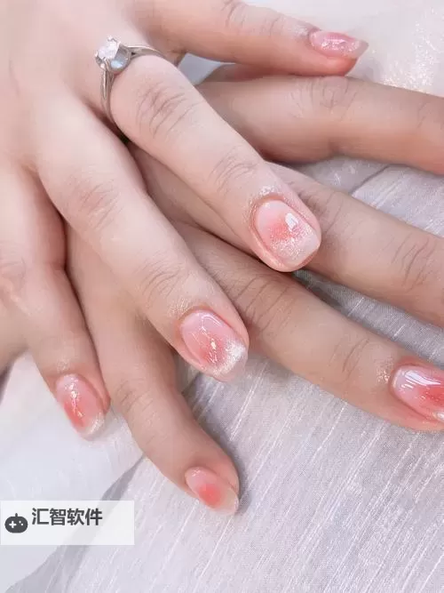 2023最新指甲图片美甲款式推荐，潮流设计全掌握图2