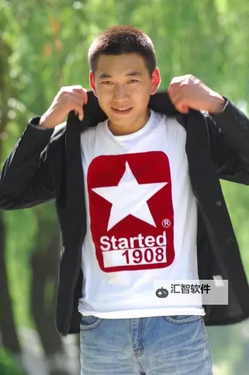 《传唱梦想：记中国梦之声李峰的音乐旅程》图1